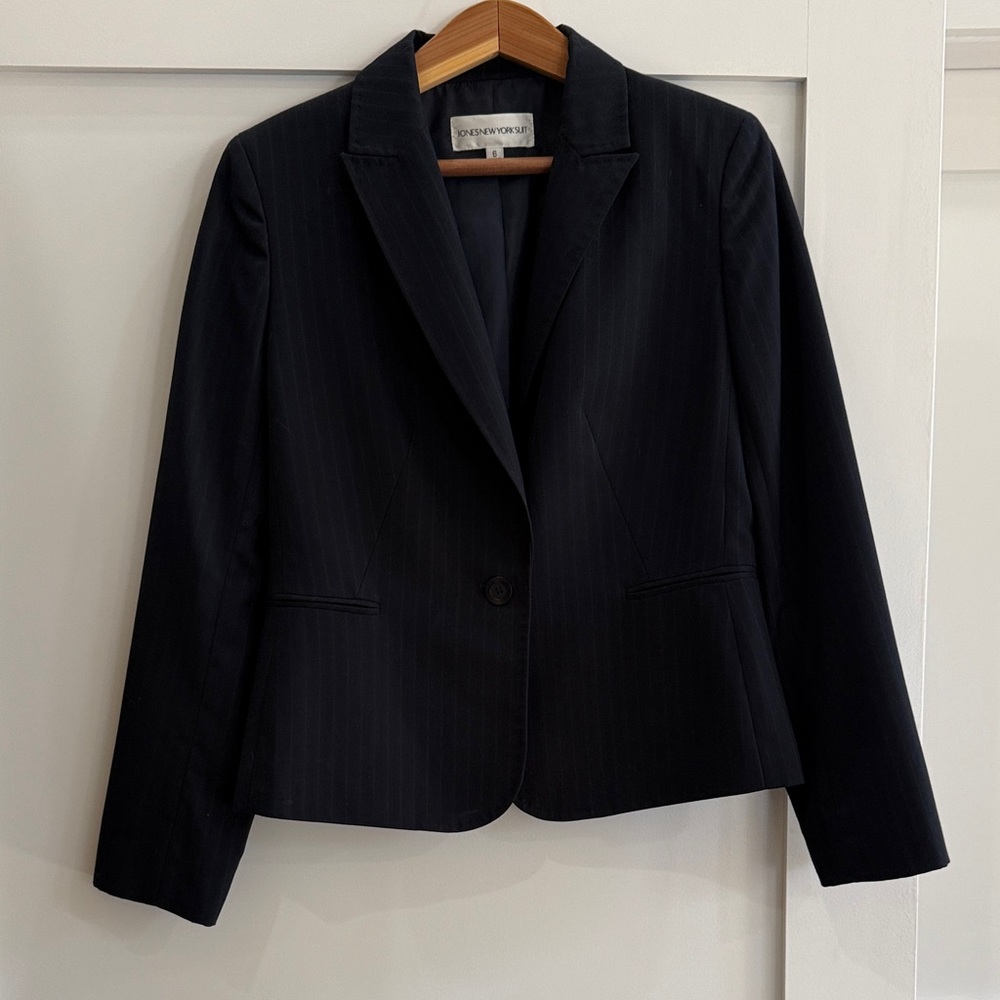 Jones New York Classic Navy Pinstripe Women's Blazer